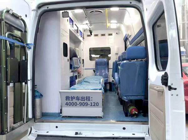 石柱土家族自治县医院长短途救护车电话咨询，小微救护车为回家路保驾护航。