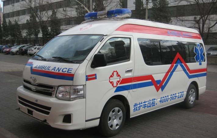 转院回家需要救护车？重庆救护车租用平台教你如何选拔