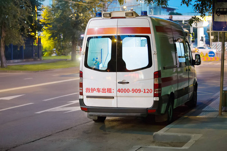 重庆市患者急救车出租机构大比拼：谁能保障患者陪护亲属安全？