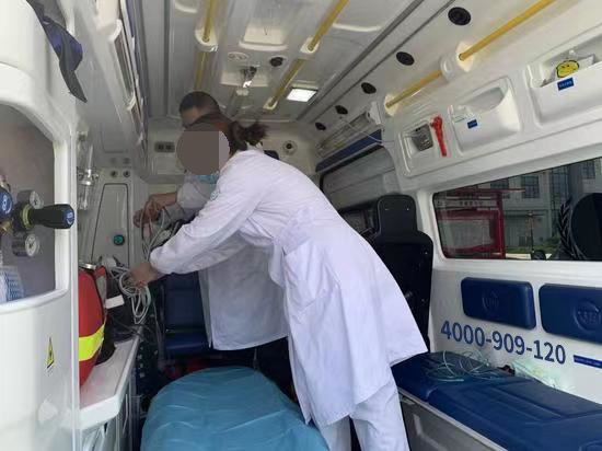 救护车回家，跨市私营急救车联系方式就找小微。